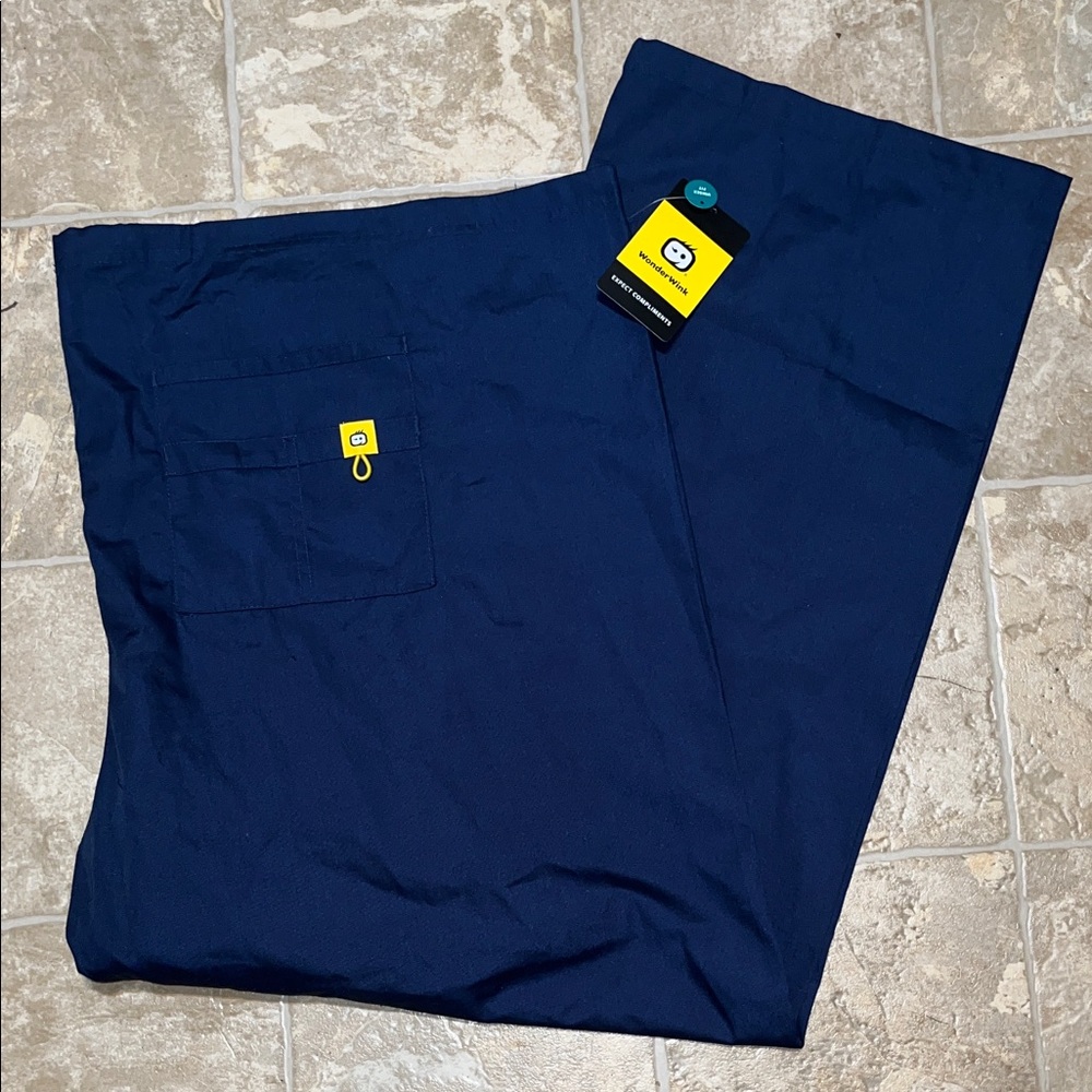NWT WonderWink Navy Blue Scrubs